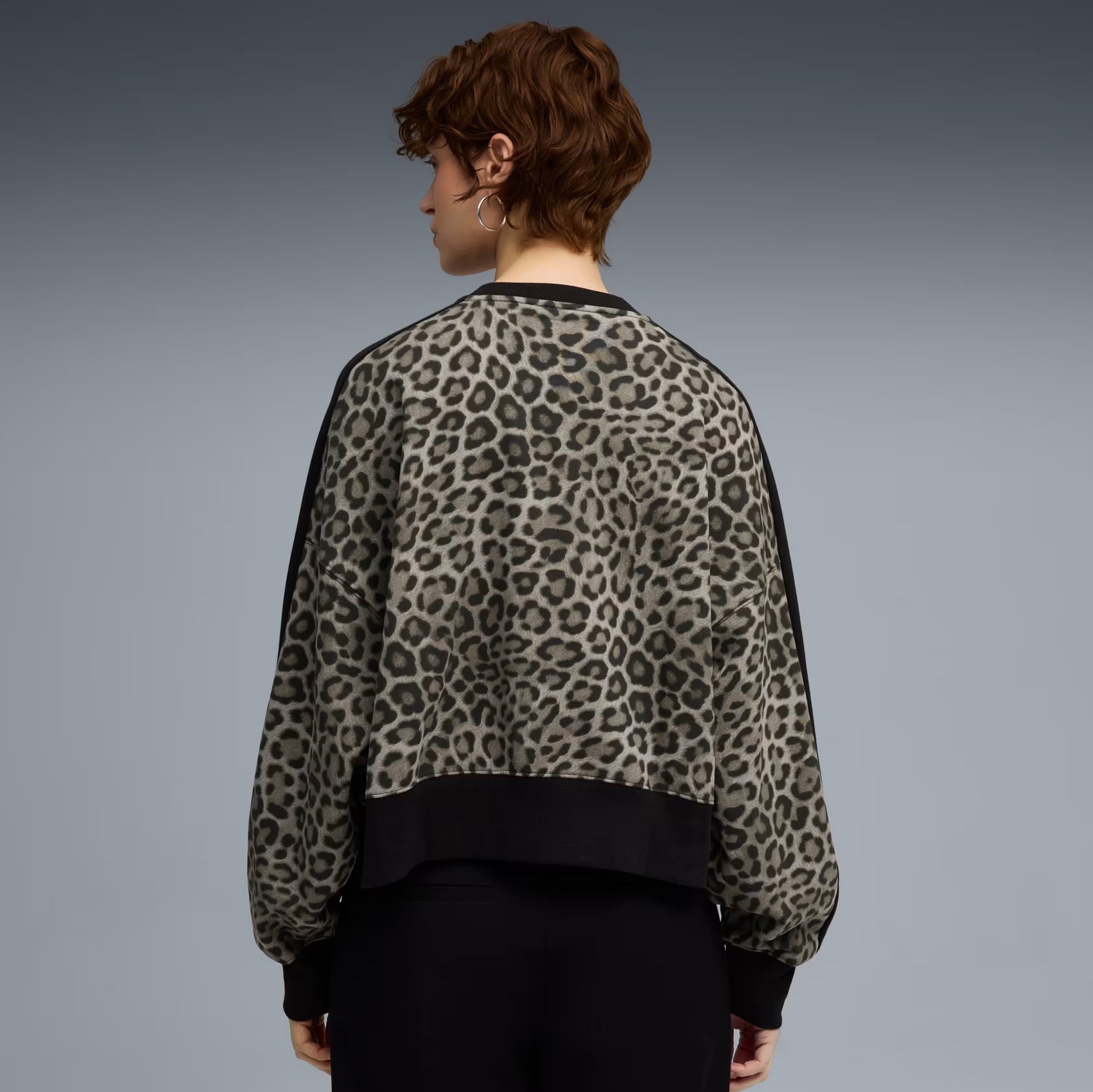 PUMA - T7 Leo Luxe Oversized Crew Sweat Women Black