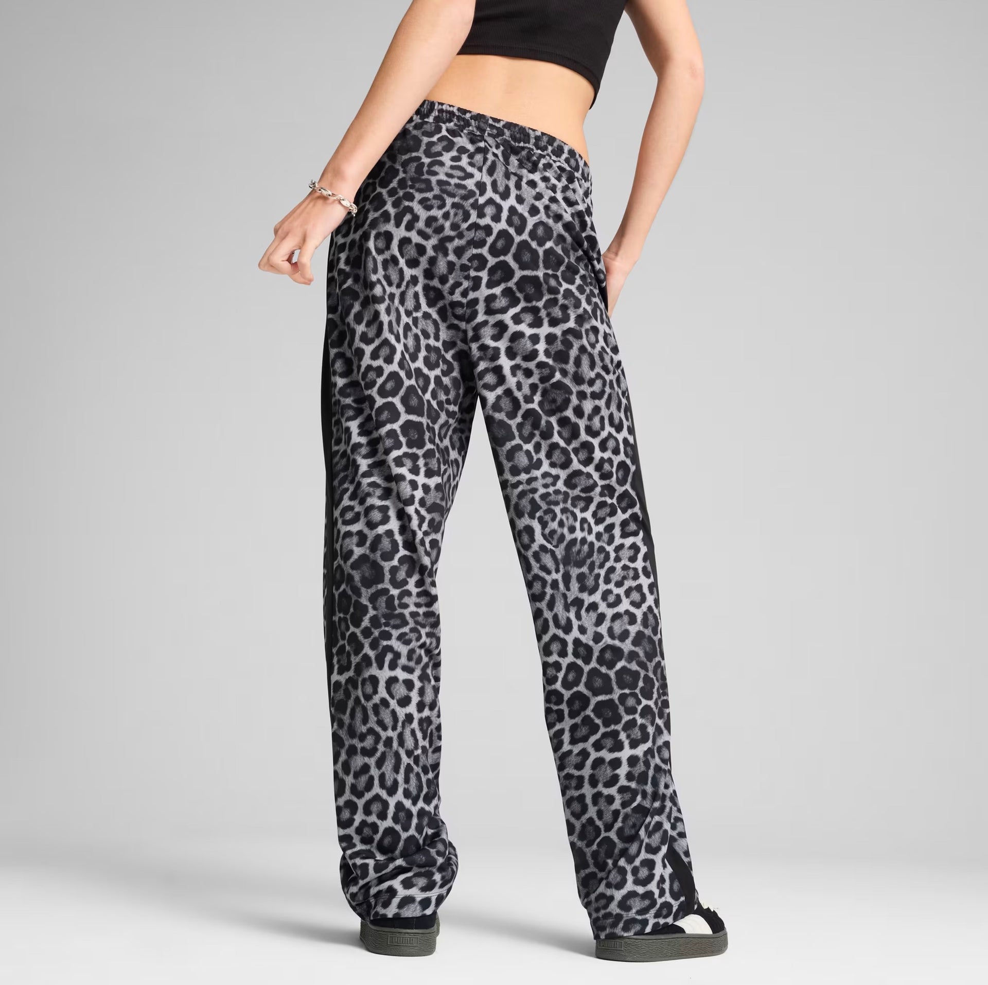 PUMA - T7 LEO LUXE All-Over Print Straight Pants Women Black