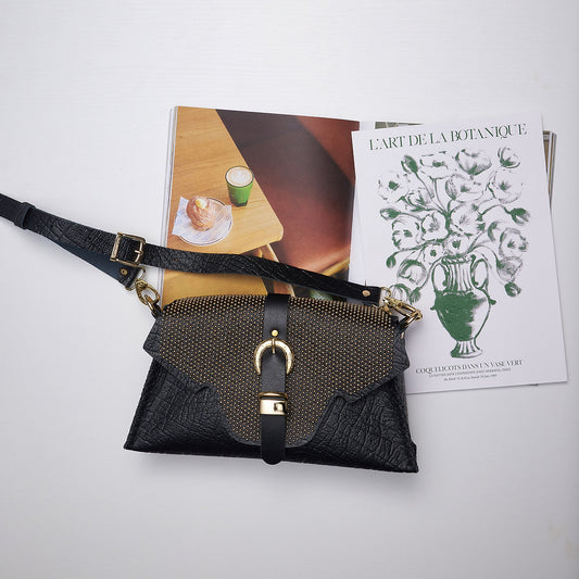 Individual Art Leather - "Go your own way" Black Gold
