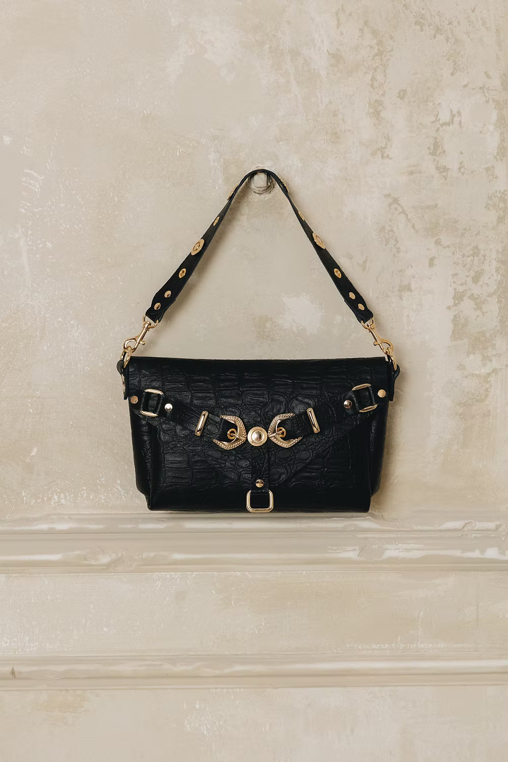 Individual Art Leather - "Messy" Black Gold