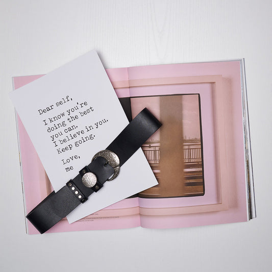 Individual Art Leather - "The middle" belt
