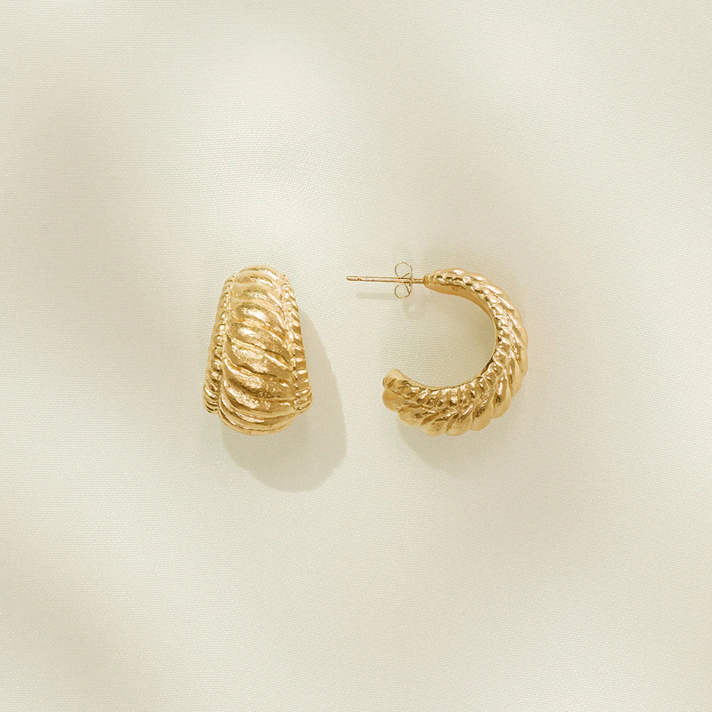 AGAPEE - Marea Mini Earrings