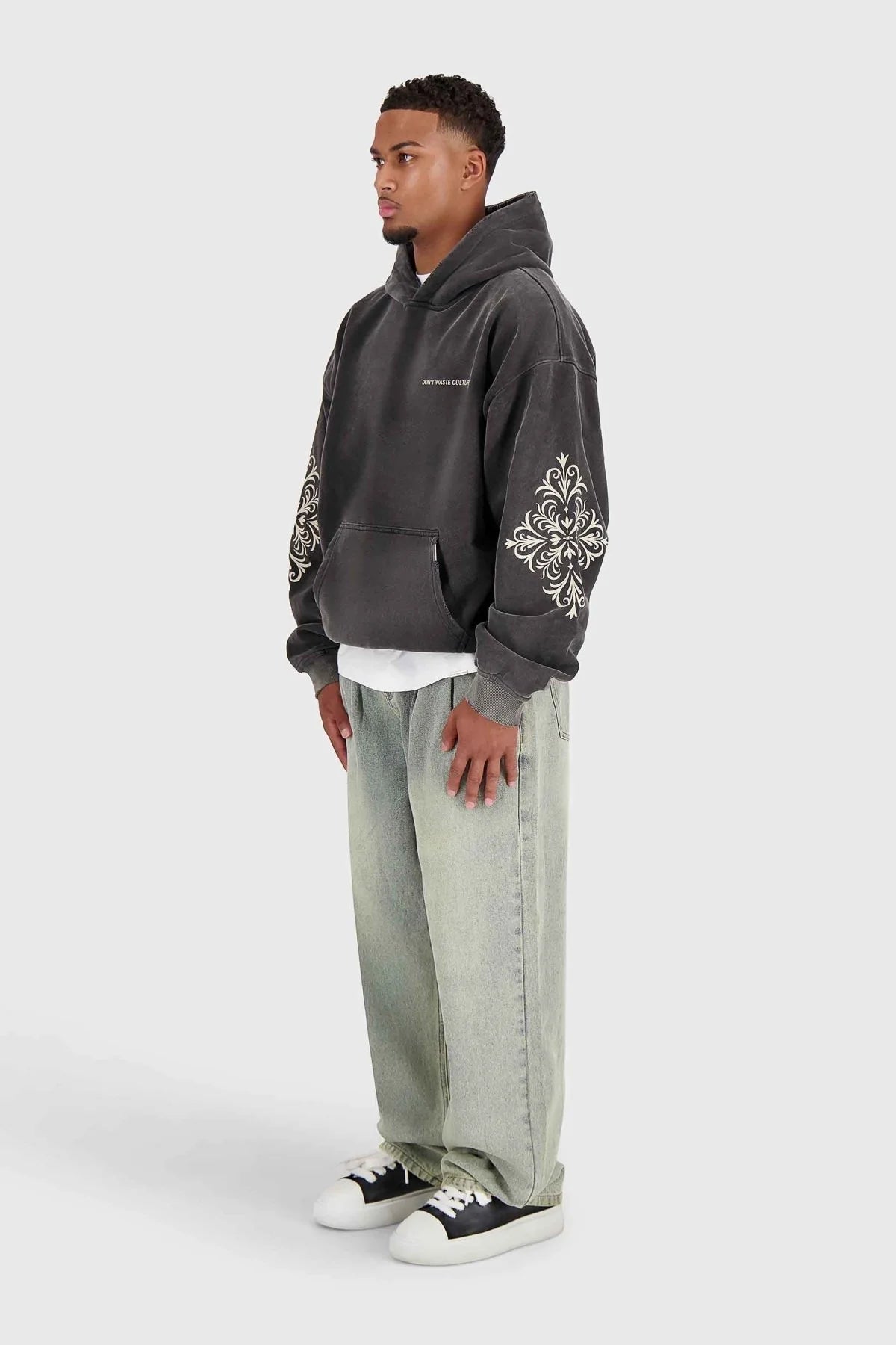 DWC - Yulani Hoodie Washed Black