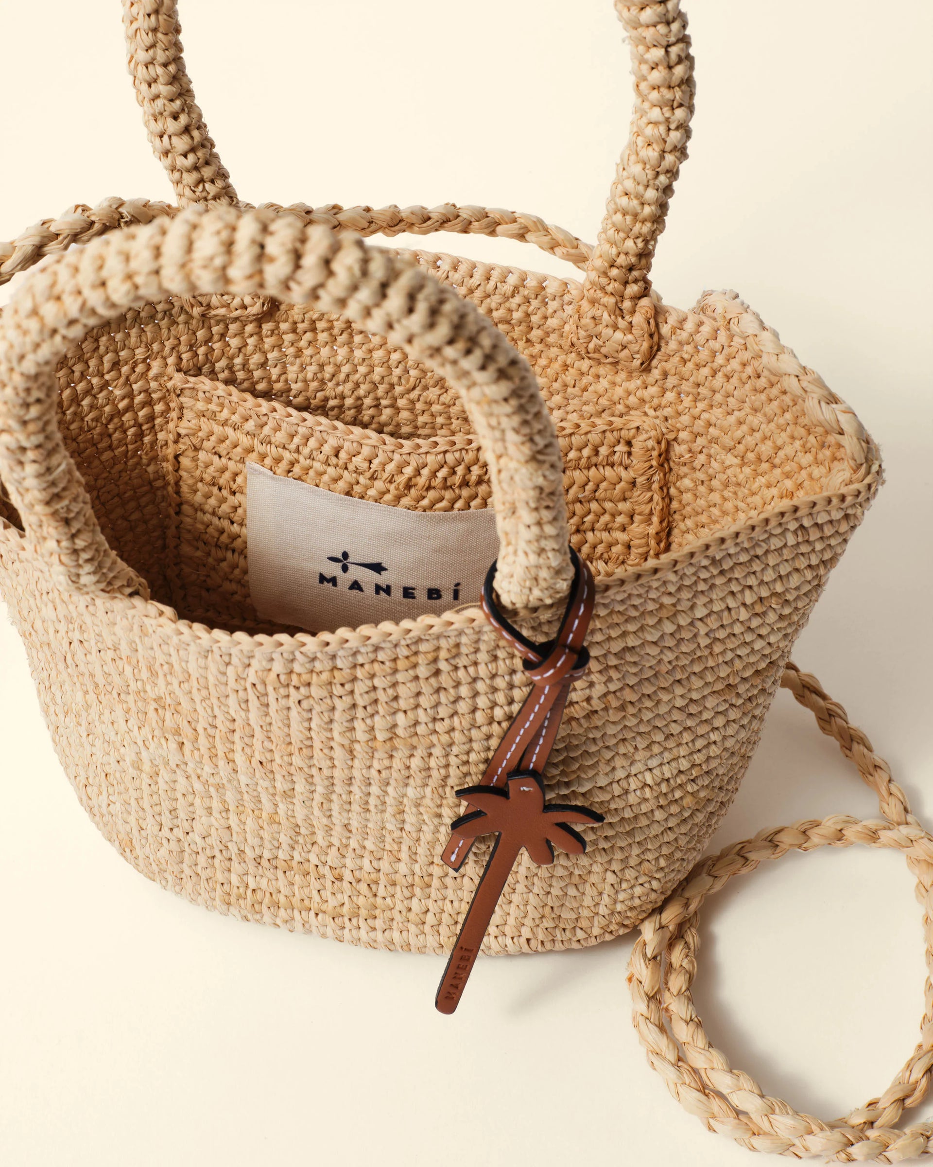 MANEBI - Handcrafted Raffia Panier Mini