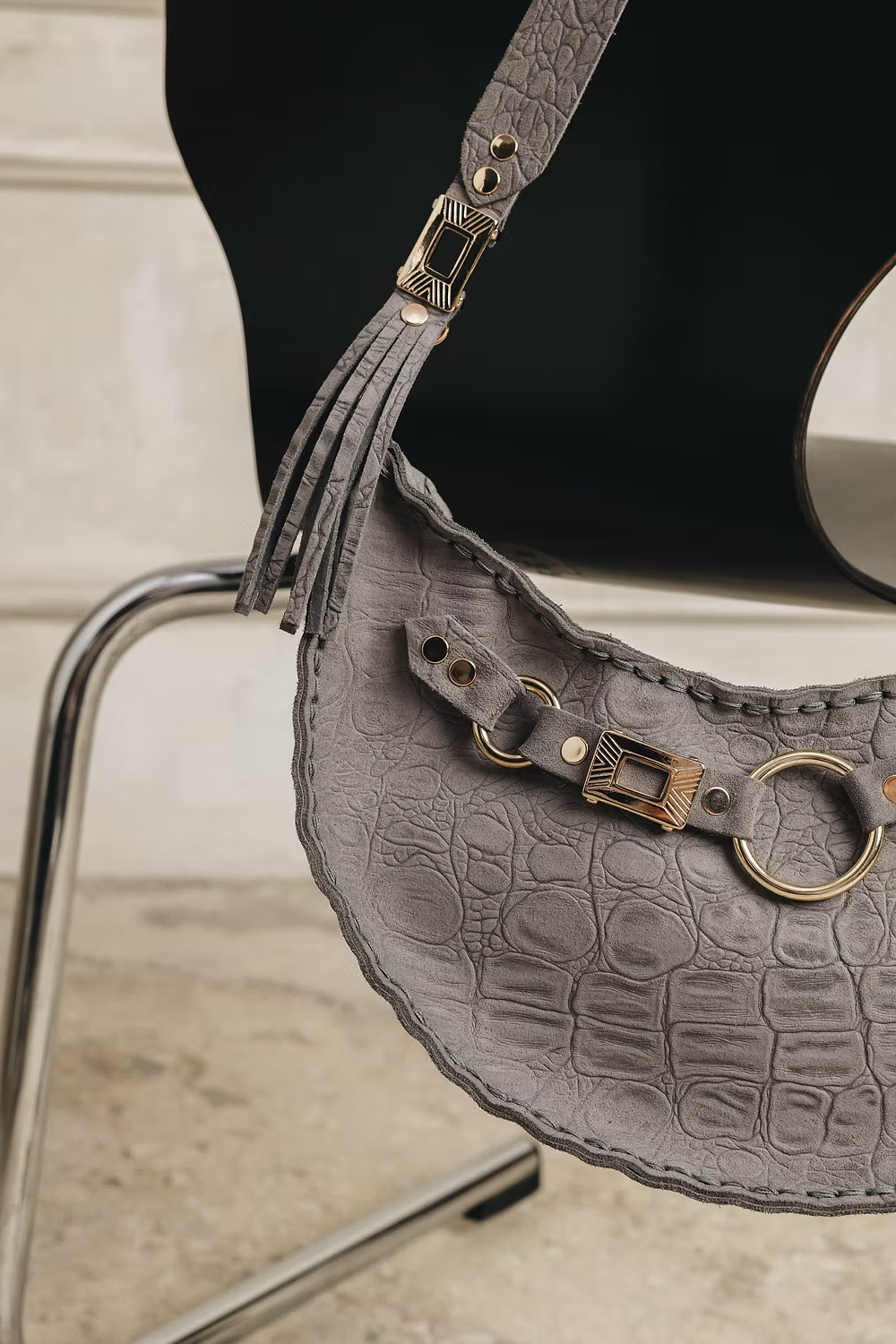 Individual Art Leather - "La luna" Grey Suede Gold