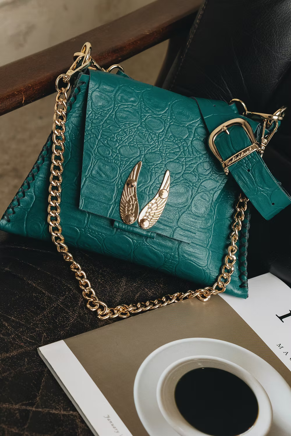 Individual Art Leather - "Wings Small" Forest Gold