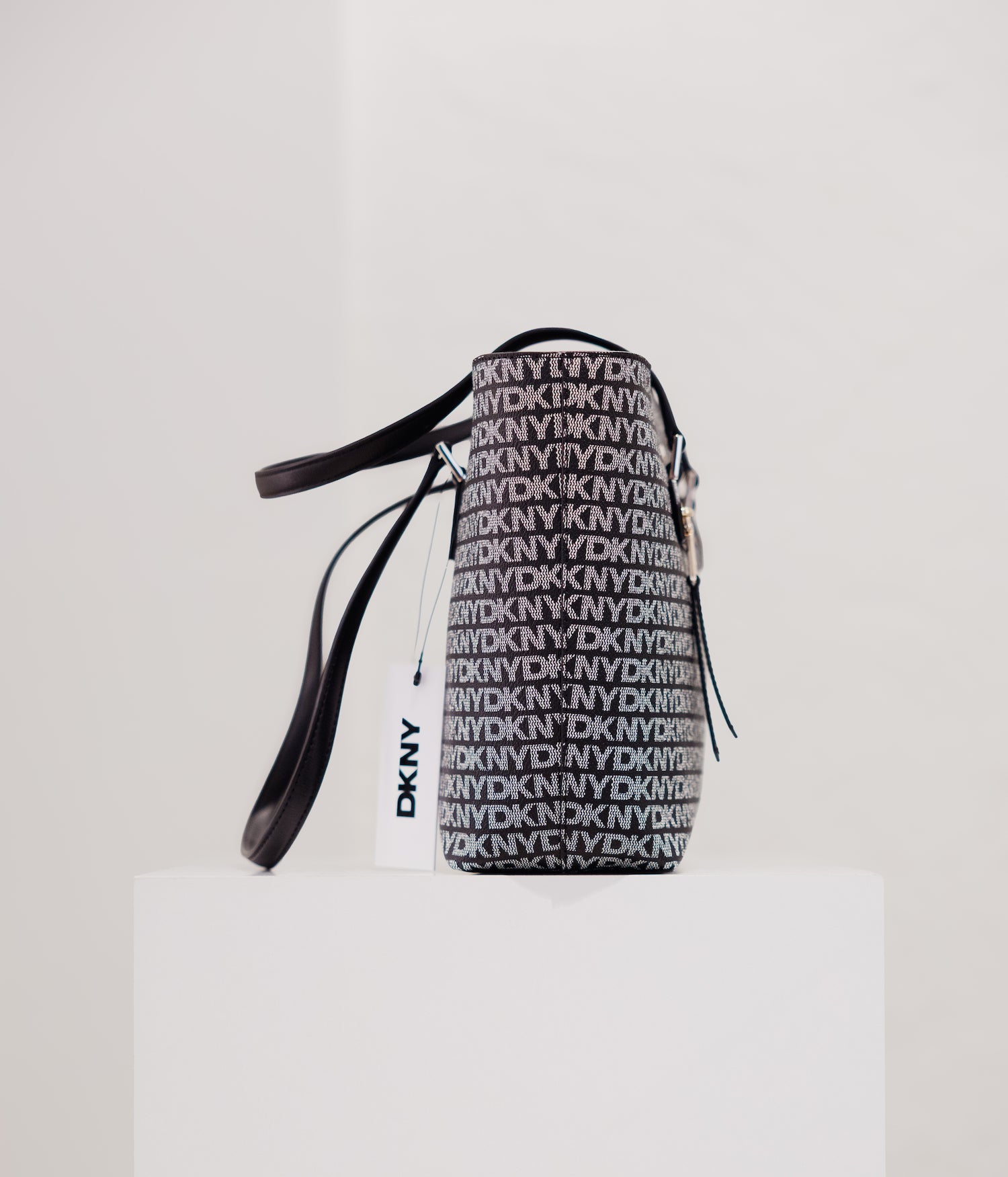 DKNY - Bryant Ave MD Tote Black