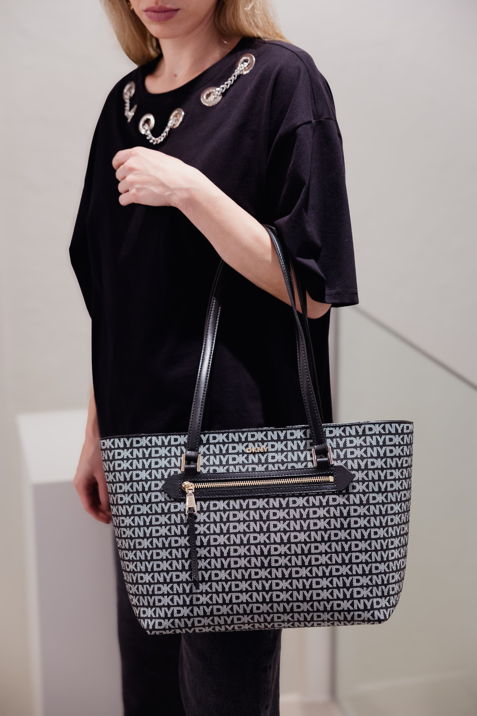 DKNY - Bryant Ave MD Tote Black