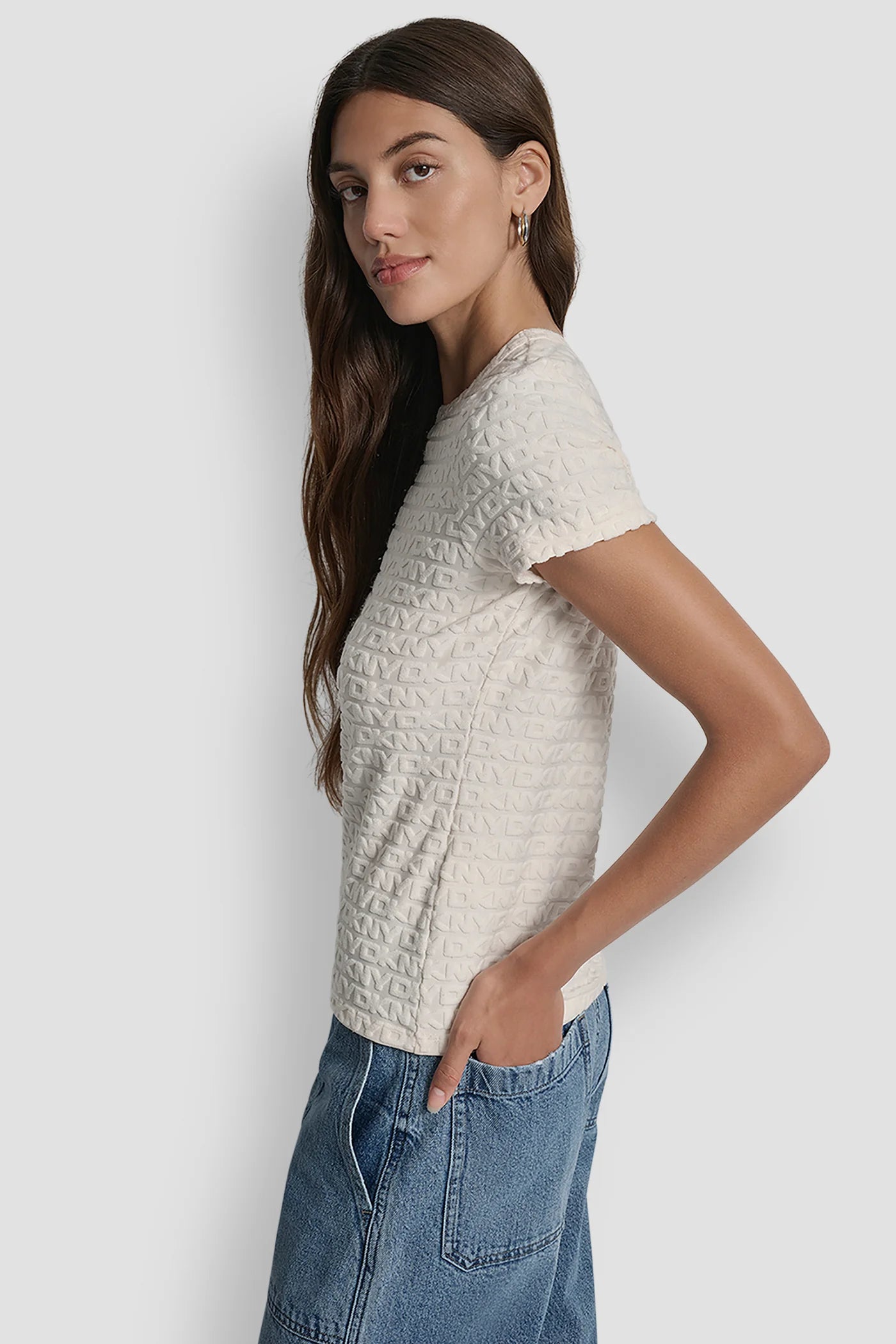 DKNY - Logo Jacquard Short Sleeve Crew Neck Tee Creme