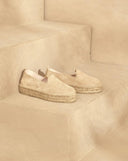 Women’s suede espadrilles with double jute sole in champagne beige, γυναικεία εσπαντρίγια από suede δέρμα με διπλή σχοινένια σόλα σε σαμπανί μπεζ απόχρωση, άνετα και κομψά για καλοκαιρινή καθημερινή χρήση, από το Iconic Angels Glyfada.