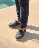 Men’s suede Hamptons boat shoes in patriot blue with espadrille sole, ανδρικά boat shoes από suede σε patriot μπλε απόχρωση με φυσική πλεκτή σόλα, ιδανικά για καλοκαιρινό smart casual και resort στυλ δίπλα στην πισίνα, από το Iconic Angels Glyfada.