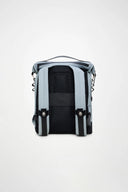 Light grey waterproof backpack with structured silhouette and utility front pockets, clean and contemporary for everyday city moves — ανοιχτό γκρι αδιάβροχο backpack με δομημένη γραμμή και πρακτικές μπροστινές θήκες, minimal και σύγχρονο για δυναμικά καθημερινά looks στην πόλη. Διαθέσιμο στο Iconic Angels Glyfada.