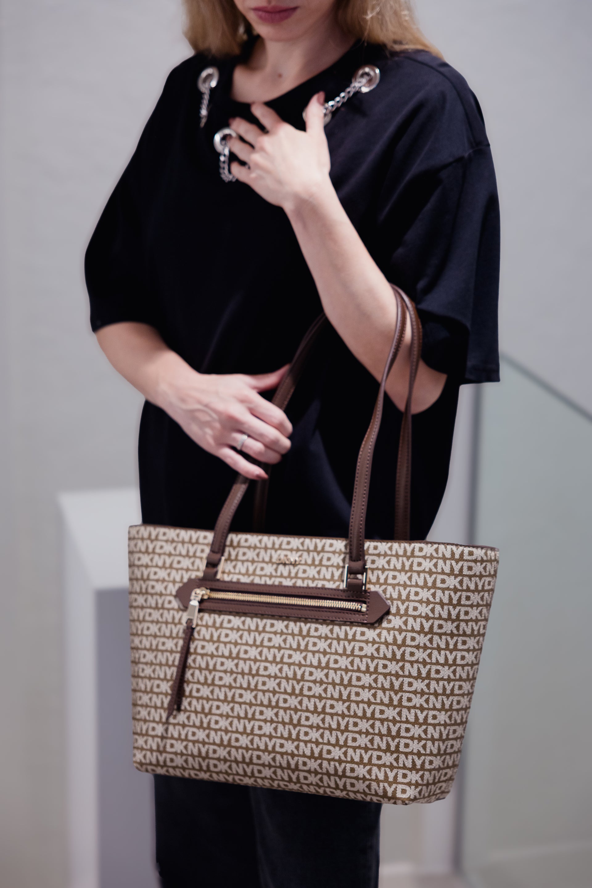 DKNY - Bryant Ave MD Tote Chocolate