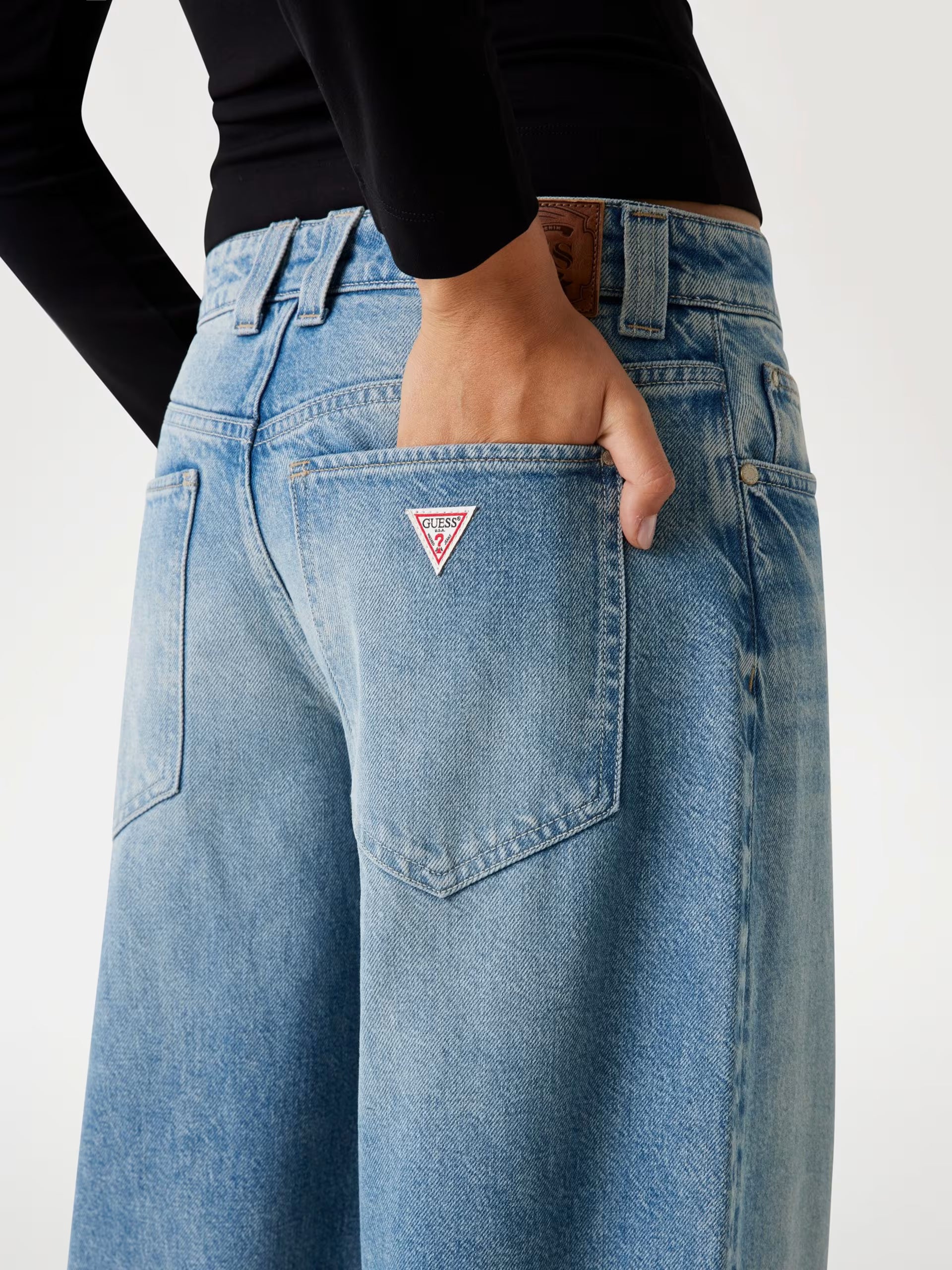 GUESS - Loose-leg Baggy Balloon Blue Jeans