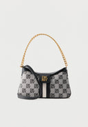 DKNY shoulder bag σε ασπρόμαυρο monogram canvas με επαναλαμβανόμενο logo, μαύρες δερμάτινες λεπτομέρειες και χρυσή αλυσίδα ώμου. Διαθέτει μεταλλικό DKNY κούμπωμα και αποσπώμενο λουρί για crossbody χρήση. Ιδανική για day to night εμφανίσεις.