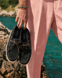 Manebi men’s suede boat shoes in navy blue with white rubber sole, ανδρικά καστόρινα boat shoes σε μπλέ σκούρο απόχρωση με λευκή σόλα, δετά loafers για καλοκαιρινό smart casual και resort looks δίπλα στην πισίνα, από το Iconic Angels.