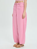 Project Soma pink wide-leg trousers with high-waist fit and clean minimal design, featuring soft structured fabric and relaxed silhouette for modern feminine styling — γυναικείο Project Soma ροζ παντελόνι σε wide-leg γραμμή με ψηλόμεση εφαρμογή και minimal σχεδιασμό, με άνετη εφαρμογή για σύγχρονα θηλυκά looks.