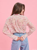 Pink terrazzo print oversized shirt from Project Soma x Barbie collection with statement tie scarf detail for playful fashion styling — γυναικείο oversized πουκάμισο Project Soma x Barbie με ροζ terrazzo print και statement γραβάτα για μοντέρνα playful looks. Διαθέσιμο στο Iconic Angels Glyfada.