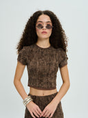 Project Soma brown cropped top with textured distressed-effect fabric and subtle shimmer detailing, featuring short sleeves, fitted silhouette and semi-sheer finish for edgy and statement evening looks — γυναικείο Project Soma καφέ cropped top με textured ύφανση και ελαφριά λάμψη, κοντό μανίκι και εφαρμοστή γραμμή για ιδιαίτερα βραδινά looks.