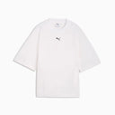 Puma women’s white fitted waist T-shirt with short sleeves and adjustable side ruching, blending minimal sporty style with modern silhouette — γυναικείο λευκό T-shirt Puma με κοντό μανίκι και ρυθμιζόμενο σούρωμα στη μέση, για μοντέρνα athleisure και casual looks με clean αισθητική. Διαθέσιμο στο Iconic Angels Glyfada.