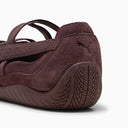 PUMA Speedcat Ballet sneakers σε καφέ suede με elastic straps και minimal design, με Ortholite πάτο για extra άνεση και ευελιξία, χαμηλό προφίλ και κομψή γραμμή εμπνευσμένη από ballet αισθητική, ιδανικά για casual, chic και everyday streetwear looks — γυναικεία PUMA ballet sneakers.