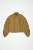 Quilted bomber jacket in warm camel tone with snap-button closure and ribbed trims — καπιτονέ bomber jacket σε ζεστή camel απόχρωση με κουμπιά και ριμπ τελειώματα για relaxed αλλά elevated ύφος. Ανάλαφρο, άνετο και ιδανικό για layering, δίνει σύγχρονο χαρακτήρα σε κάθε casual look, από denim μέχρι tailored παντελόνια. Το τέλειο transitional κομμάτι για καθημερινές εμφανίσεις με urban αισθητική. Διαθέσιμο στο Iconic Angels Glyfada.